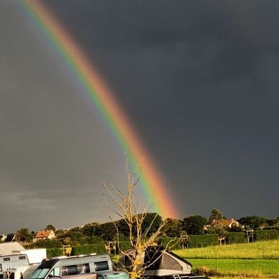 Ich liebe den Regenbogen in all seinen Facetten..... aber nicht, wie er politisch vereinnahmt wird...