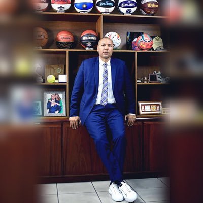 Miembro del Buró Central de la FIBA. Presidente ad honórem de INDES.  Presidente del Comité de Competencias de FIBA AMERICAS. Presidente de COSSAN2023 y FESABAL