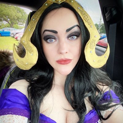 LiliAvacyn || 💜 Collect-A-Con