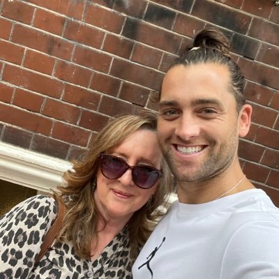 Redheadange's profile picture. 