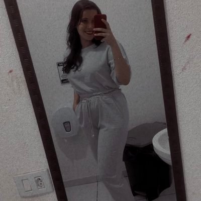 Bontempogabr's profile picture. Do Mato pro mundo🍀 uma locutora que canta🎶