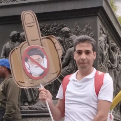 من آن یخم که از آتش گذشت و آب نشد اگه یکی نشیم،یکی یکی کم میشیم زن زندگی آزادی