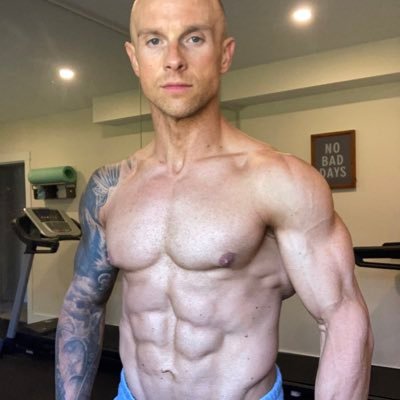 🇨🇦 Pro Natural Bodybuilder / Fitness & Finance / Dad of 3 Small Units 👦🧒👧 / Fitness & Nutrition Coach