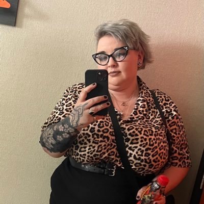 Misswednesdayx's profile picture. I have a furry son called gizmo, level 50 pogo, I eat veggies 🦕, I have a few tattoos