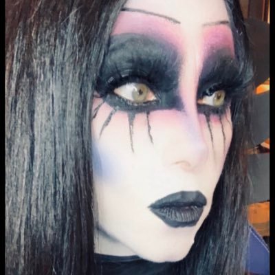 Unbridled love for all things video games, makeup cosplays and heavy metal! C.E.O. of Bitch On A Budget Productions https://t.co/sPdHHcnKwa