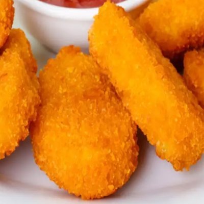 ChickenNuggetxm's profile picture. I will tell a lot of royal News And some Spicy tea Make sure to stay tunnes on NuggiesFam 😟