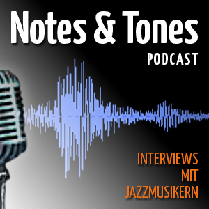 Notes and Tones war ein Audio-Podcast. Hier gab es Interviews mit Musikerinnen und Musikern zum anhören, aufgenommen in lockerer Atmosphäre.