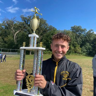 cvine27's profile picture. MVHS ‘23, COD XC/TF 🏃🏼