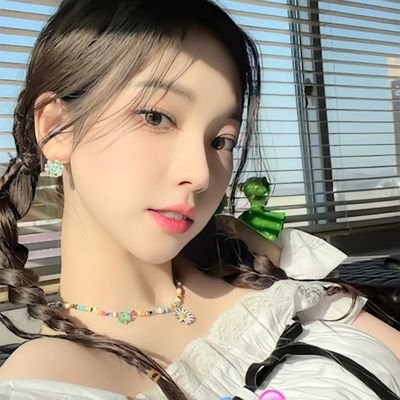 𝚜𝚑𝚎/𝚑𝚎𝚛 𓐇 𝚋𝟹𝚕𝚕𝚘 ✿ girlgroupe jyp + sm rosé minnie yunjin wonyoung minji umji chaehyun 🌳 ⟢