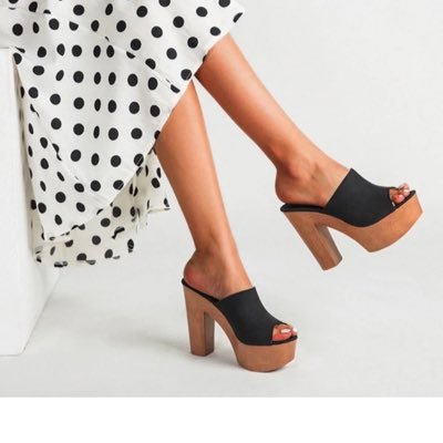 Alejandra101714's profile picture. 