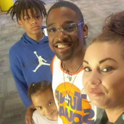 Dayonek541's profile picture. DayOneEntertainment 541 pushing my Podcasting, Clothing, Label Designing, Logo Creators, Web Designing, Promoting and Marketing other businesses and my business