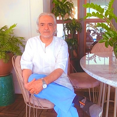 معلم متقاعد أحملُ بكالوريوس علوم/ سكرتير @adabiabha ومدير الفعاليات بالنادي سابقاً. مسلمٌ . ألمعي المنشأ. هلالي صميم.