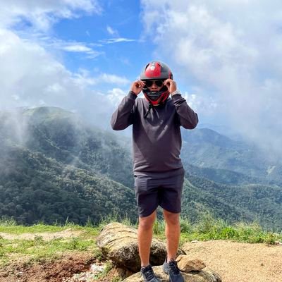 SreerajRamesh's profile picture. 🏊🚿 ☕️💻 💻 💻 🥗 💻 💻 💻 🍜 🎮 🎮 📔😴