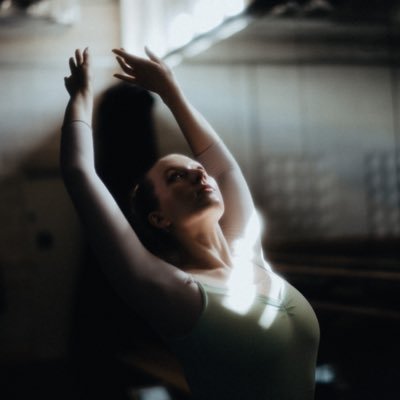 daretodanceblog's profile picture. Empowering ALL dancers to make their dreams come true #wedaretodance 🖤Jessica (she/ her) 🩰Freelance Dancer & Blogger 🇬🇧 London https://t.co/tp00Iv297h