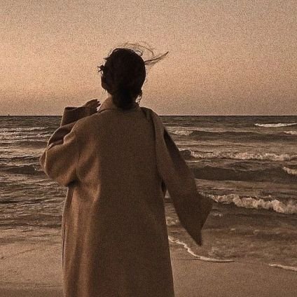 moon_ti99's profile picture. 