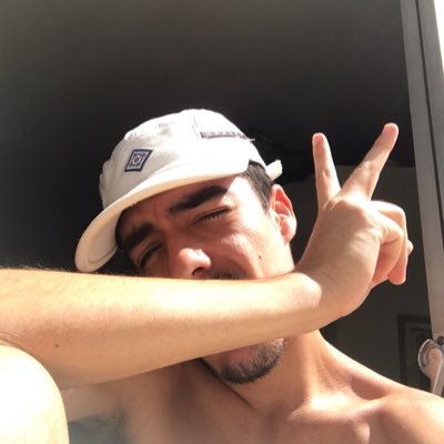 zcacoo's profile picture. felino em meio aos pitbull 🐈‍⬛