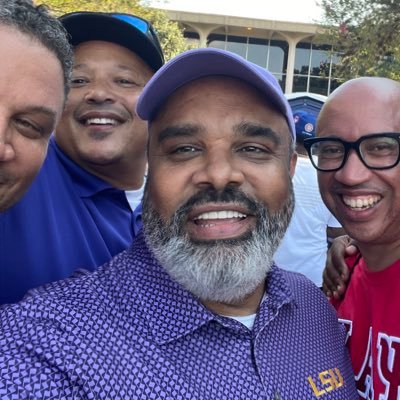 T-Mobile exec. Philanthropist. ΚΑΨ. LSU. Equity advocate, lawyer, podcaster, and policy nerd. Advisory Board Member @McCourtSchool. Views expressed are my own.