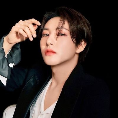 00XRWWANGJUN's profile picture. 