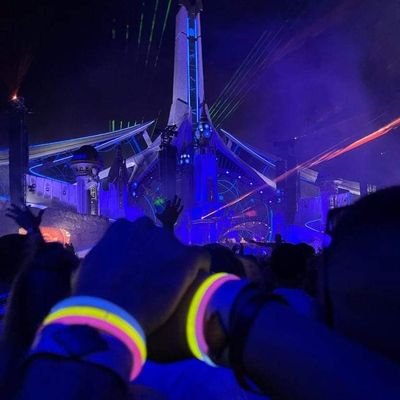 YAMANQUIB's profile picture. Que el mundo ruede, sí, que ruede. 💕