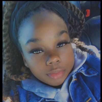 my__dessi's profile picture. (H)umble 🦚🦋 (E)soteric 🧐🧩 (R)esilient 👣🔥🪨