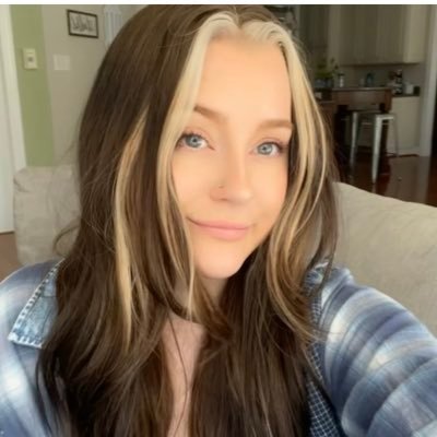 peypeybabe's profile picture. 