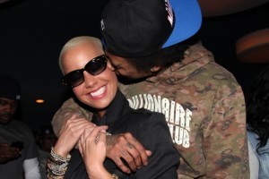 #TEAMSINGLE #TEAMIPHONE #TEAMLIGHTSKINNED
TO BE CONTINUED.......???