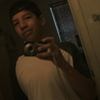 Profile Picture of C O N N E C T I N G. (@JonaDoItBest_) on Twitter