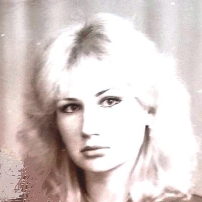 ElenaManahina's profile picture. Архитектура-это игра света и тени, она всегда материальна. Україна понад усе.