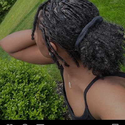 dee_zaina's profile picture. master blogger