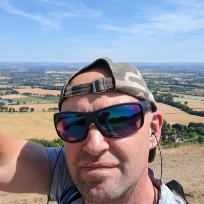 Biker, Motocamping, Wildcamper. History enthusiast, Gamer.