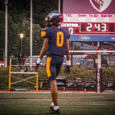 c/o ‘24 WR/DB @CCHS|6’0 160lbs|412 Elite 7v7|GPA:3.2|email: vernonsettles05@icloud.com