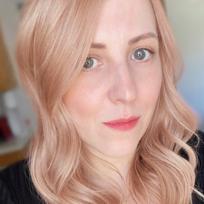 stephxieh's profile picture. Mother of poodles. she/her. Vax’d.