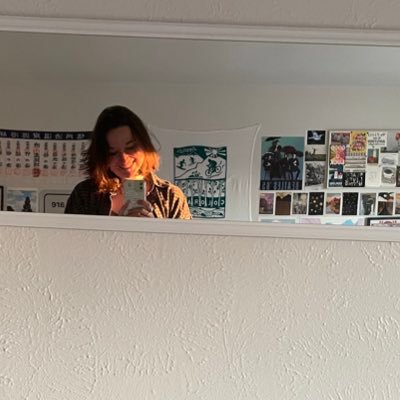 recovering from a government service job one gluten free oreo at a time (she/her)