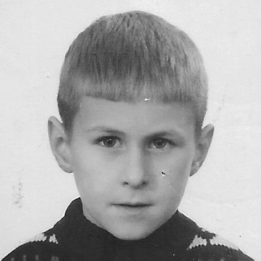 Hans88684602's profile picture. What a day for a daydream.
What a day for a daydreamin' boy.
And I'm lost in a daydream.
Dreamin' 'bout my bundle of joy…⭐