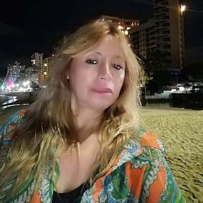 leticia29b's profile picture. 