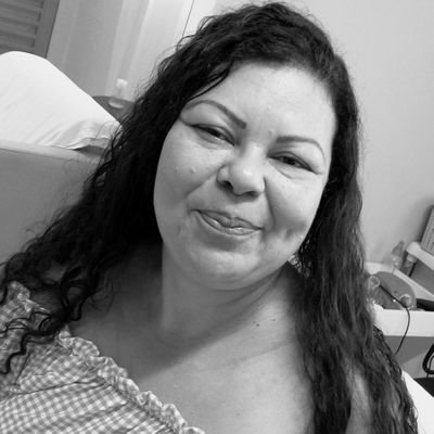 LucianePaiao's profile picture. A maior beleza da vida é o livre arbítrio..... só com ele podemos evoluir.... não tente denegrir.... tente compreender ❤️❤️❤️