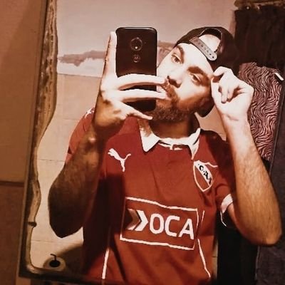 27. Licenciado en memes
Birra, fernet y milanesas 🖤
Hincha del rojo🇦🇹
Independiente, La Renga y Los Simpsons❤️