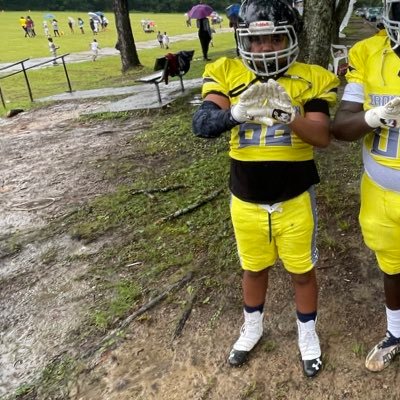 🏈🏋‍♂#6⃣8⃣. 🙏god first🙏 class of (2027) TCMS 💙⭐ 5’9 187 pounds (one center) contact me at (229-977-1767) gpa-2.8