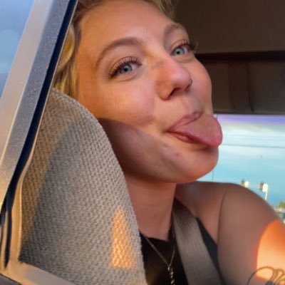 Rose_Hosford's profile picture. Love like Simba and Nala but brains like Zazu