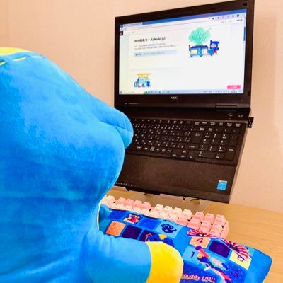 自分を追い込むためお小遣いでMacBookを36回払いで購入(´ºωº`)3年間の間に動画編集にてペイできるか。。2023年10月から勉強開始。