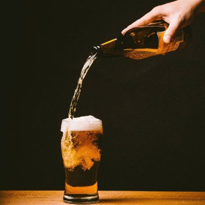 Somos un grupo de amigos apasionados por el mundo cervecero. Buscamos ofrecer las mejores y diversas opciones para nuestros seguidores. Síguenos!