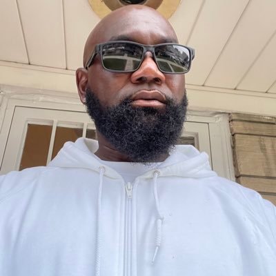 malcan1's profile picture. Love politics and history.