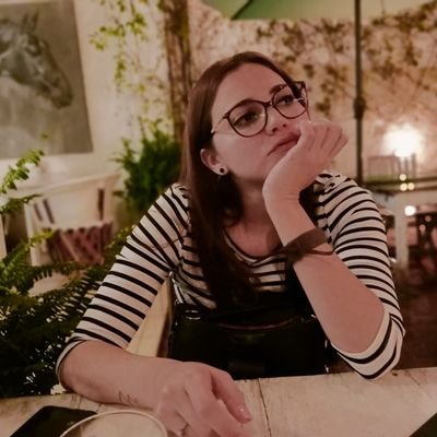Persona normal que necesita esforzarse un chingo pa' conseguir algo ...🌹Romántica tóxica estilo Werther de Goethe, con un esposito bien guapote
