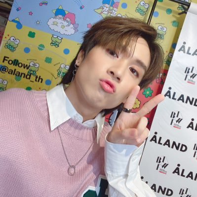{SLOW} Thanapon Place Officialさんのプロフィール画像