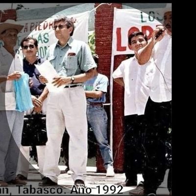 Iniciamos con el Frente Democrático Nacional FDN en 1988; apartidista, AndresManuelista, trabajo en la Organización  Comunitaria, y en la Red🐝💜 a Cunduacán