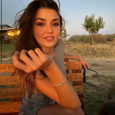 w_lrz's profile picture. وأسألك ياربّ أن يأتي القادم من أيام العُمر بأنعم حال، وأن تمر الأيام بأدفأ شعور 💞