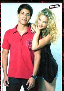 oie eu sou--@fc_amoLuAr amiga do peitoo-@fc_Ylove_LuAr
seguidores--um grande BEIJÕES!!amores!---☻_☻--♥♥♥♥..