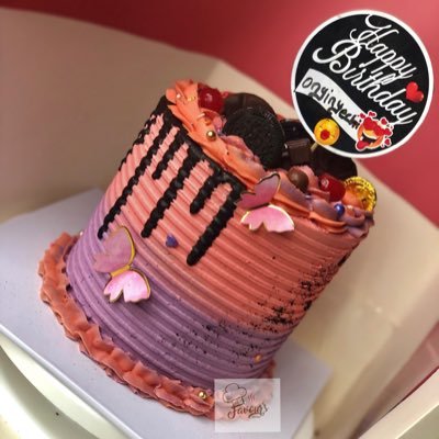 Best CAKES and PASTRIES in Lagos♨️
