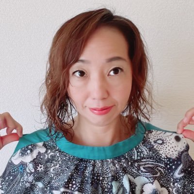 ACO_hina_co's profile picture. パラレルヒーラーあっこ。魂の覚醒をサポートしてます。大分県日出町のヒーリングサロン、ROYAL SPACE代表。2Boys＋2Cat 思春期男子のママ。時々DJ。