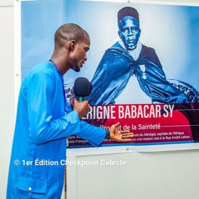 La plume d'un missionnaire, l'inspiration d'un mystique. la marche d'un visionnaire, la perfection patriotique. | Comptable